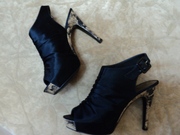 Продам женские черные туфли,  размер 37
