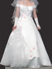 Продам свадебное платье в Донецке