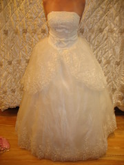 Продам совершенно новое свадебное платье р-р 42-48