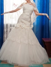 Очень красивое свадебное платье цвета айвори