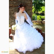 Продам эксклюзивное свадебное платье в камнях сваровски
